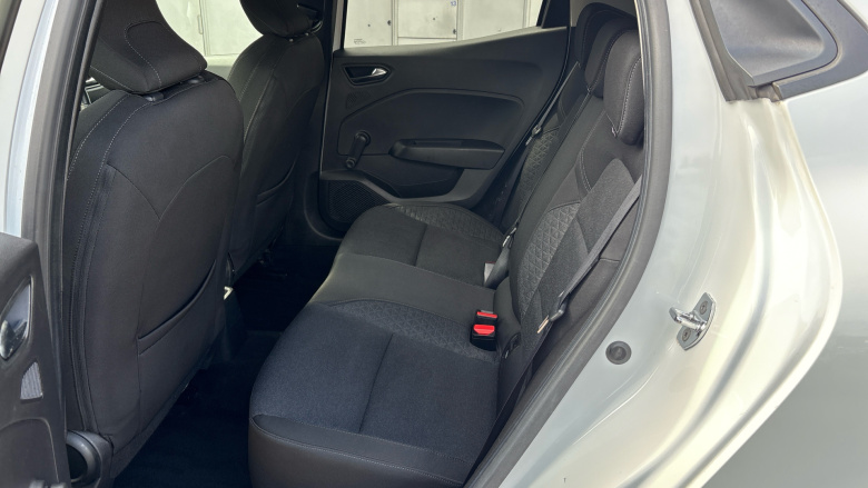 Renault Clio 1.0 TCe 100 Iconic 5dr Petrol Hatchback